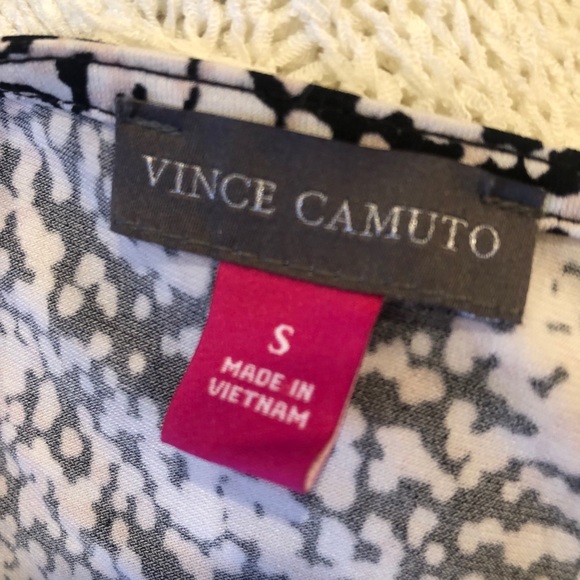 🖤 Vince Camuto Top with Pretty Keyhole Neckline - Picture 6 of 6